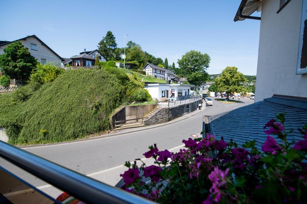 Garni Hotel Henn Simmerath Eksteriør billede